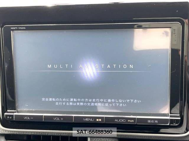 Toyota VOXY 2014-05 321395-2