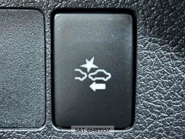 Toyota VITZ 2017-07 216300-6