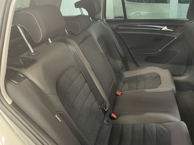 VolksWagen GOLF VARIANT 2014-04 1214-10