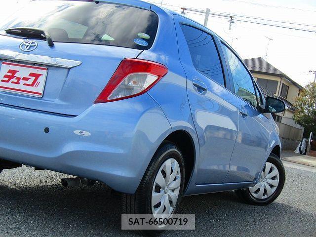 Toyota VITZ 2011-08 221242-26
