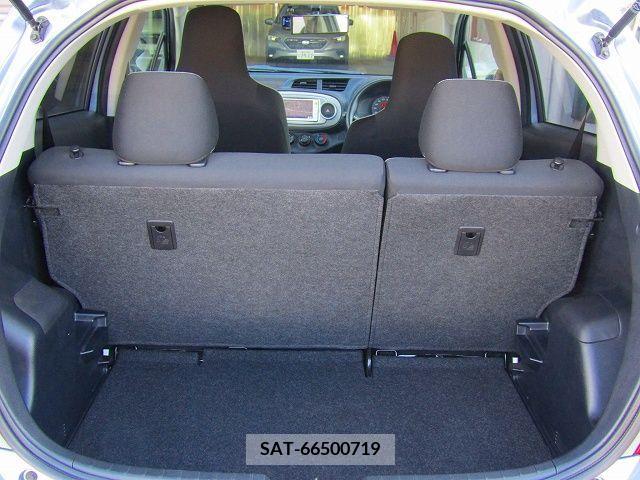 Toyota VITZ 2011-08 221242-13