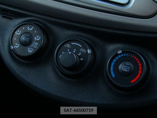 Toyota VITZ 2011-08 221242-15