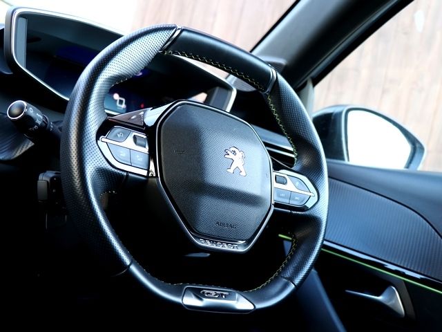 Peugeot 208 2021-01 183212-16