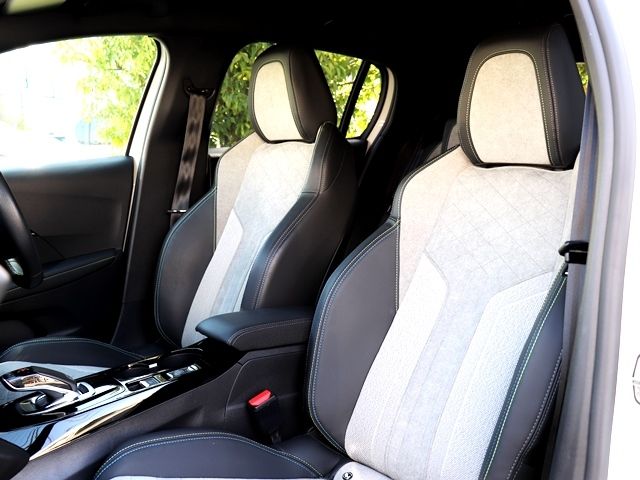 Peugeot 208 2021-01 183212-26