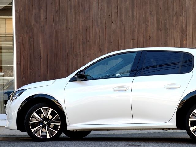 Peugeot 208 2021-01 183212-9