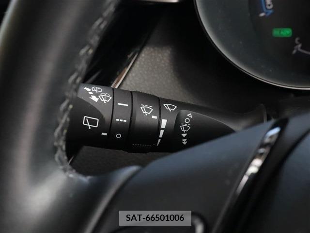 Toyota C-HR 2018-10 344612-12