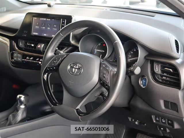Toyota C-HR 2018-10 344612-1