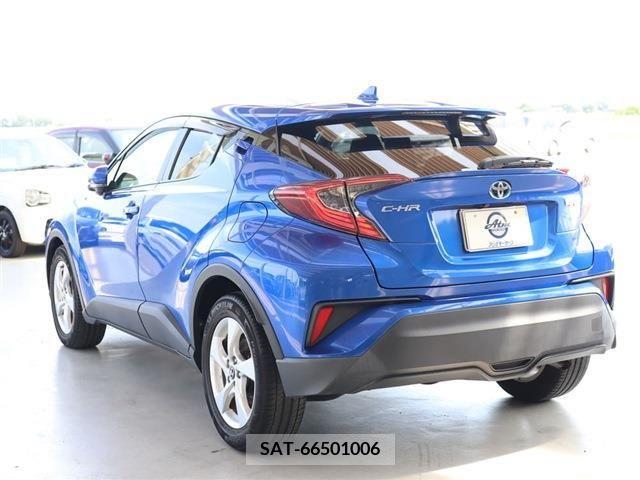 Toyota C-HR 2018-10 344612-27