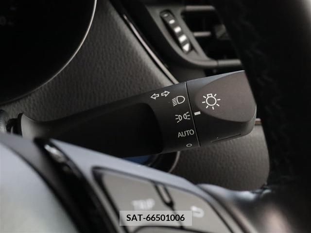 Toyota C-HR 2018-10 344612-13