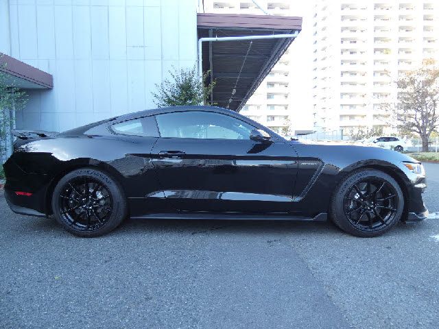 Ford MUSTANG 2023-03 188066-3