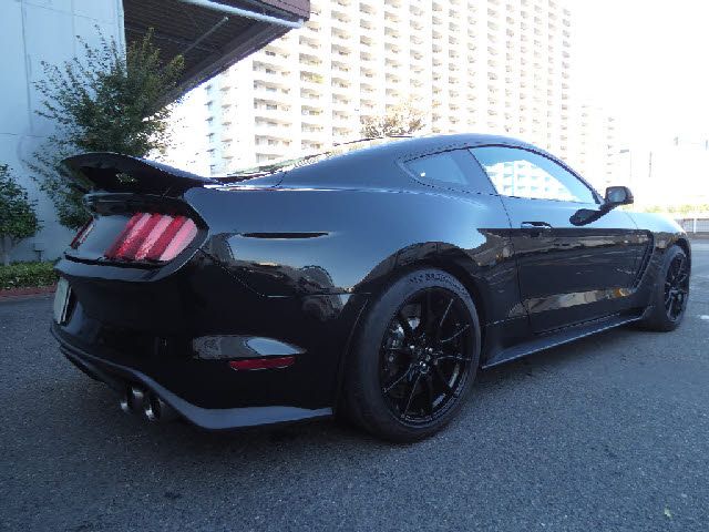 Ford MUSTANG 2023-03 188066-6