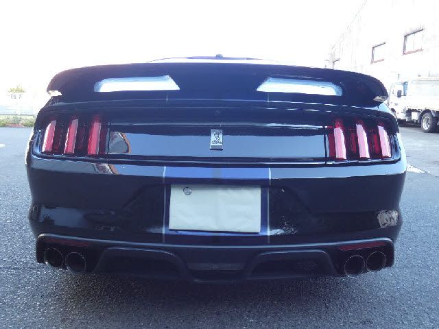 Ford MUSTANG 2023-03 188066-7