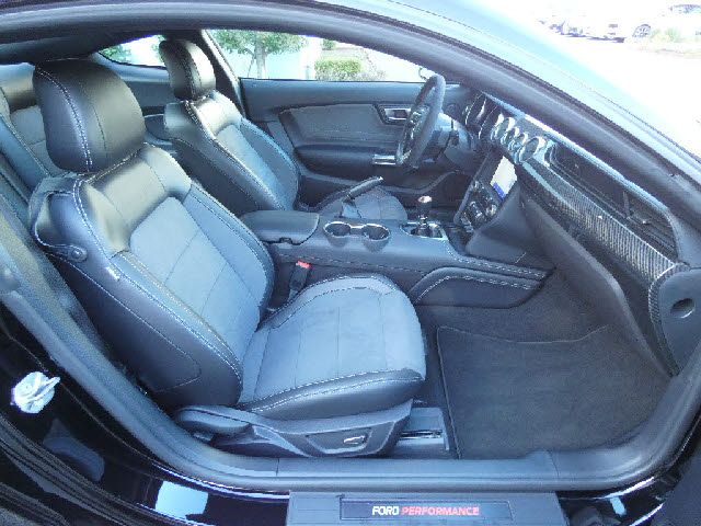 Ford MUSTANG 2023-03 188066-15