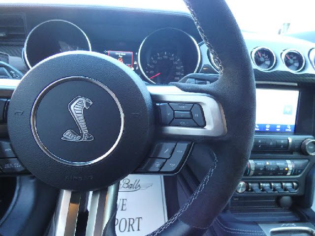 Ford MUSTANG 2023-03 188066-18