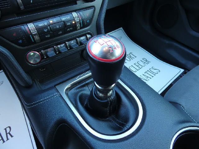 Ford MUSTANG 2023-03 188066-23