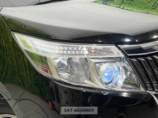Toyota ESQUIRE 2015-03 223818-13