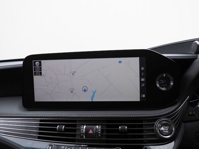 Lexus LS 2021-02 185928-19