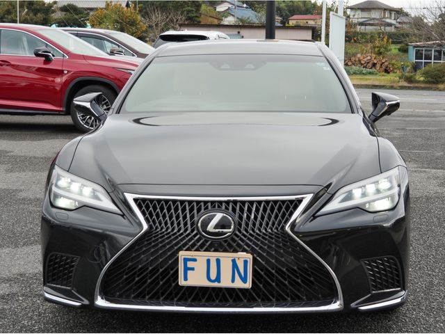 Lexus LS 2021-02 185928-1