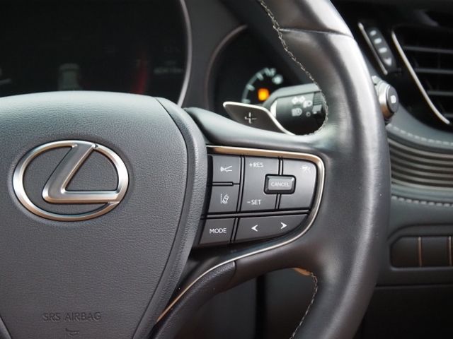 Lexus LS 2021-02 185928-18