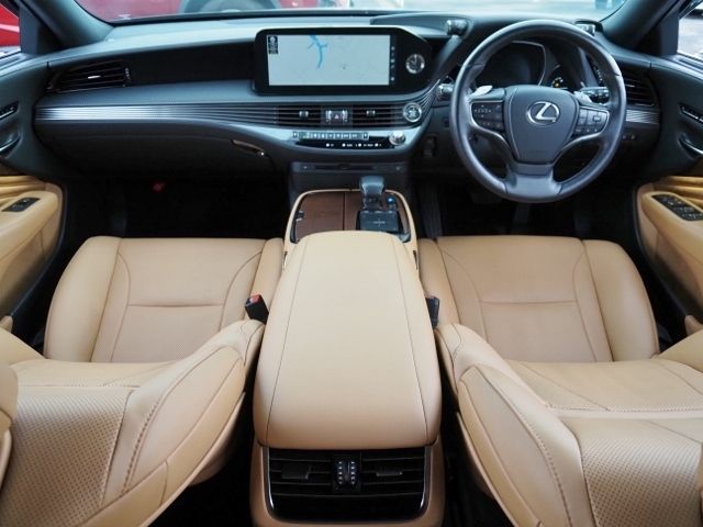 Lexus LS 2021-02 185928-9