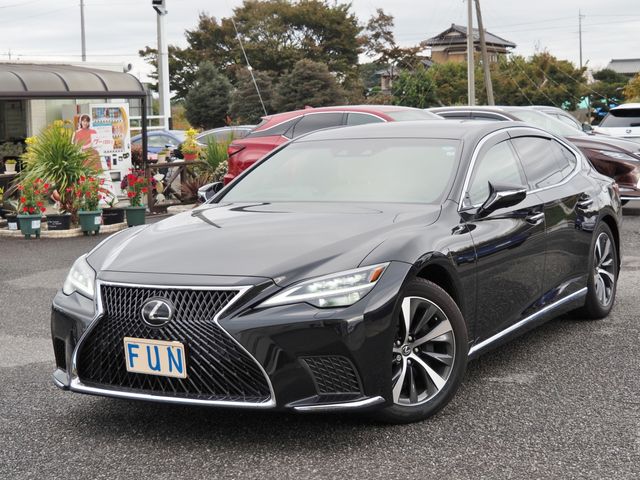 Lexus LS 2021-02 185928-3