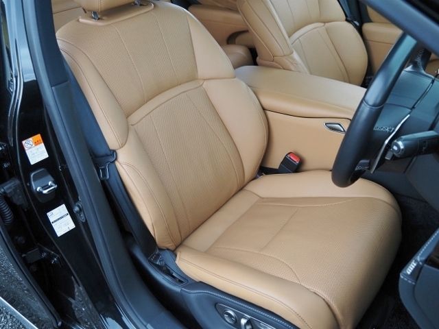 Lexus LS 2021-02 185928-10