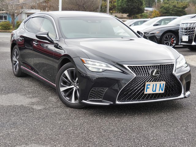 Lexus LS 2021-02 185928-2