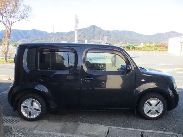 Nissan CUBE 2010-07 28209-27