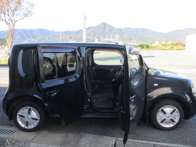 Nissan CUBE 2010-07 28209-28