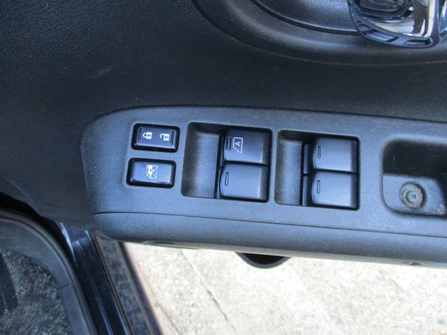 Nissan CUBE 2010-07 28209-13