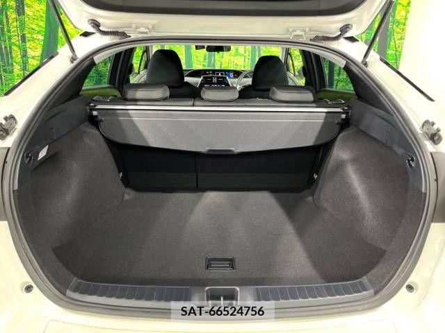 Toyota PRIUS 2019-07 281869-10