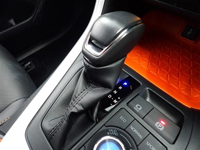 Toyota RAV4 2022-06 186213-15