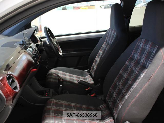 VolksWagen UP! 2019-09 320246-15