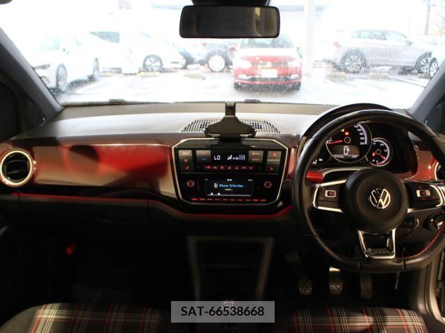 VolksWagen UP! 2019-09 320246-12
