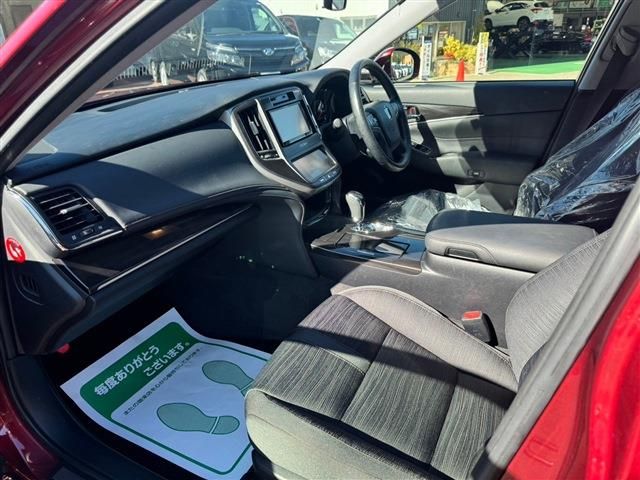 Toyota CROWN SEDAN 2014-10 21493-2