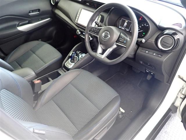 Nissan KICKS 2020-11 196527-28
