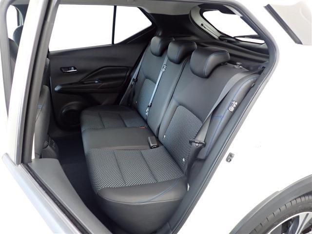 Nissan KICKS 2020-11 196527-24