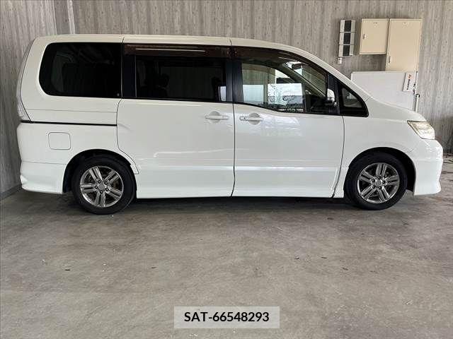 Nissan SERENA 2009-12 284302-9