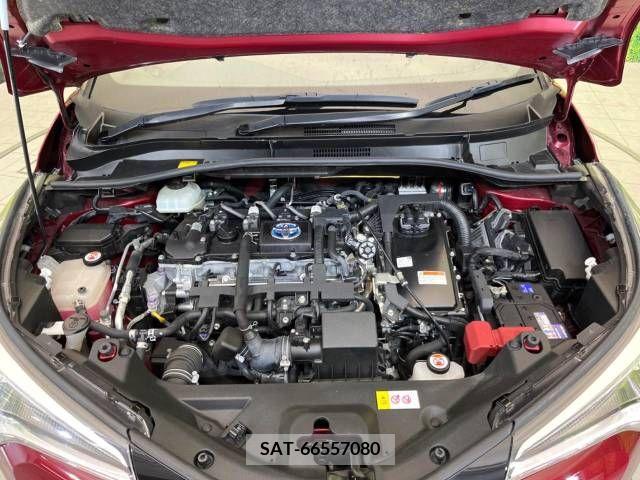 Toyota C-HR 2017-11 295038-18