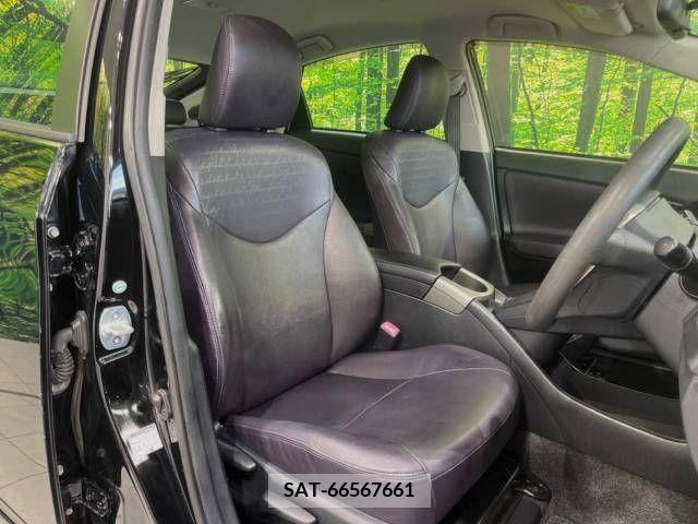 Toyota PRIUS 2013-06 366486-8