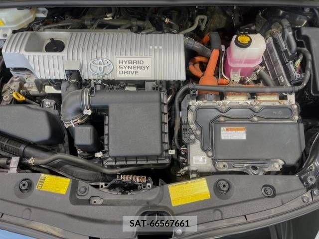 Toyota PRIUS 2013-06 366486-18