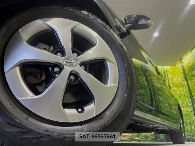 Toyota PRIUS 2013-06 366486-13