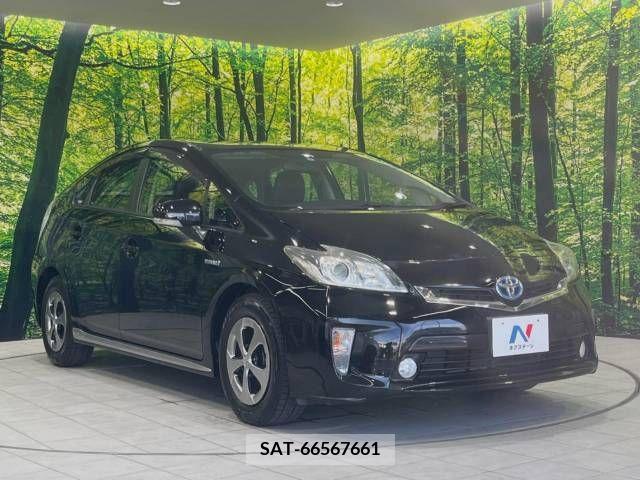 Toyota PRIUS 2013-06 366486-16
