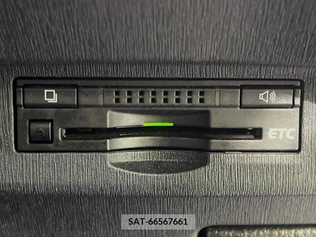 Toyota PRIUS 2013-06 366486-4
