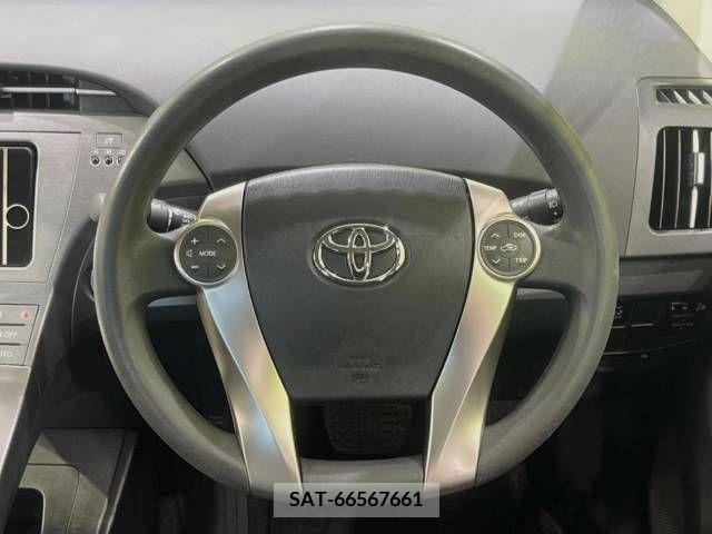 Toyota PRIUS 2013-06 366486-11