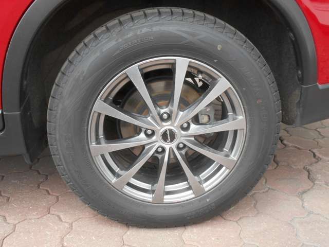 Nissan X-TRAIL 2018-05 3891-12