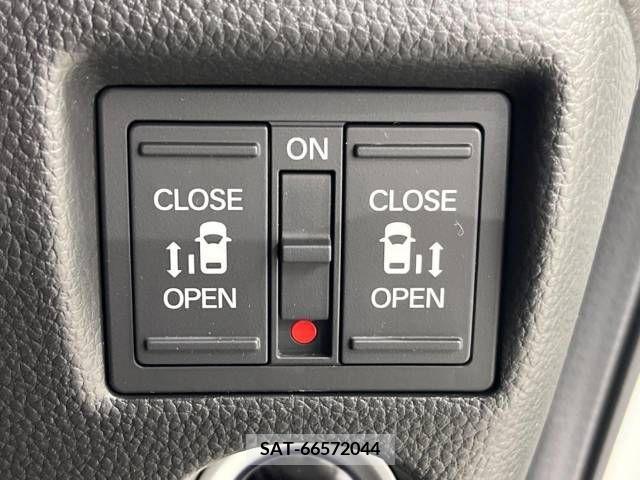 Honda N BOX CUSTOM 2023-03 228512-3