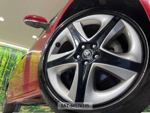 Toyota PRIUS 2020-02 348944-13