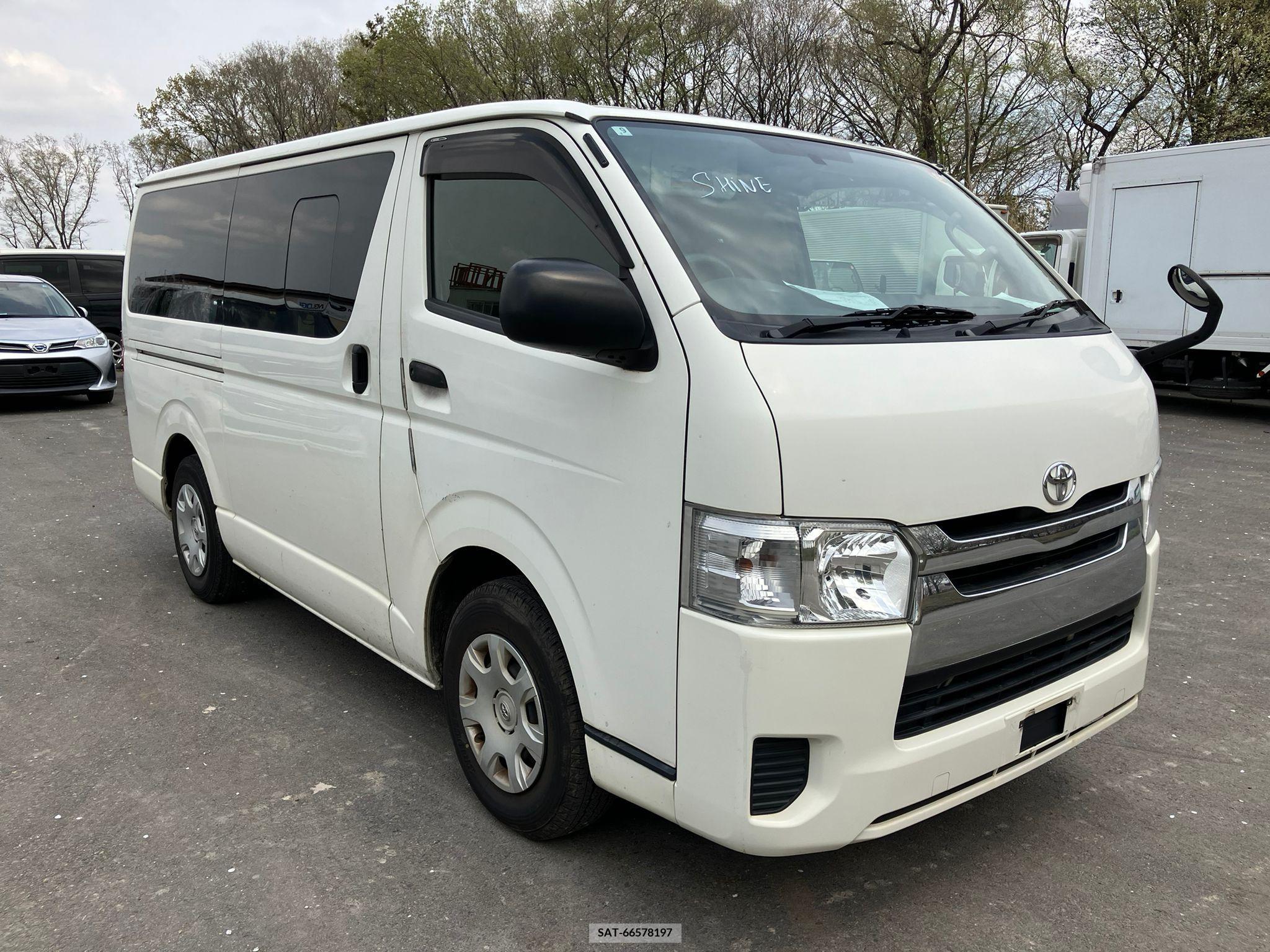 Toyota HIACE VAN 2017-09 258351-0