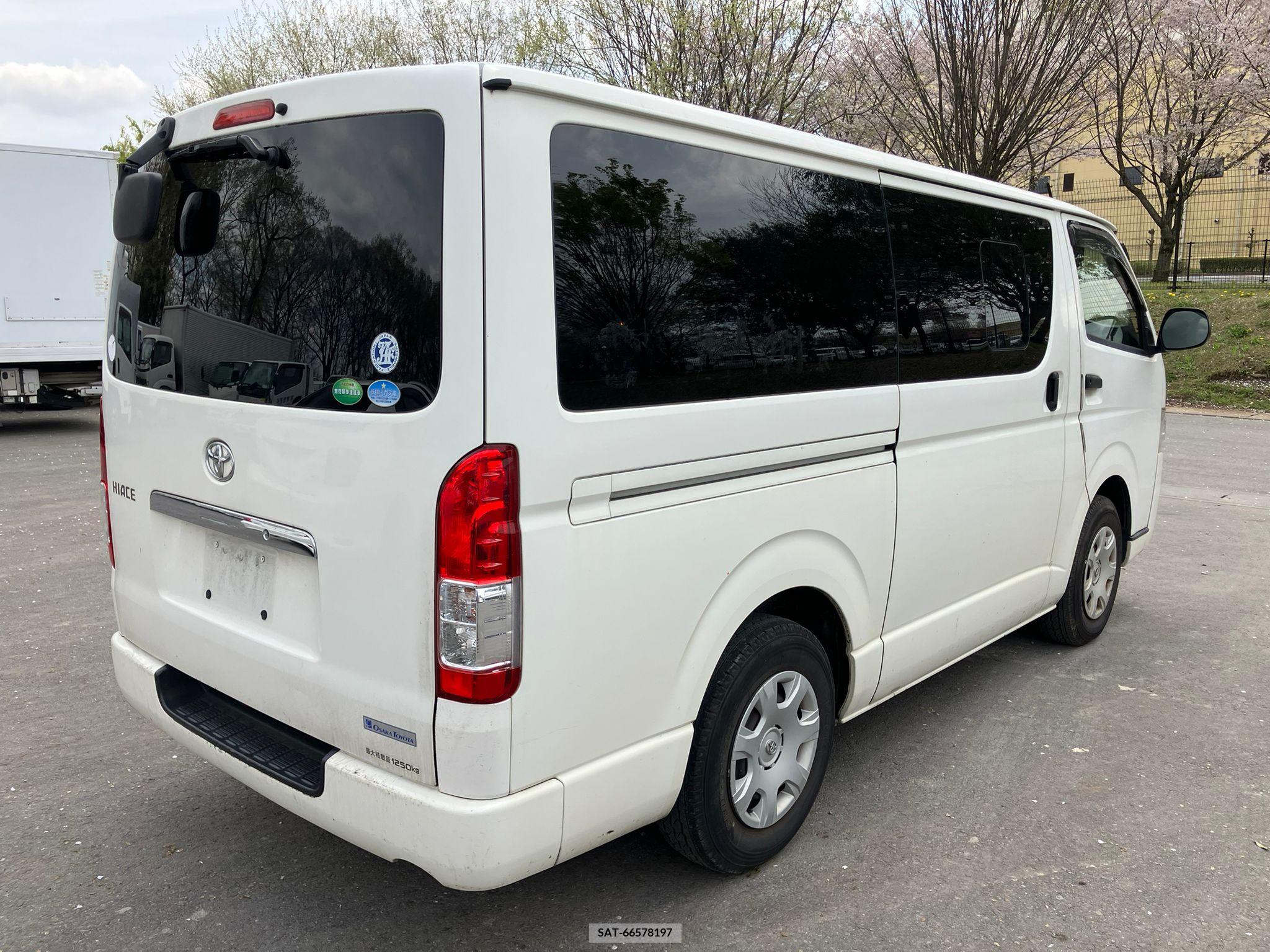 Toyota HIACE VAN 2017-09 258351-20